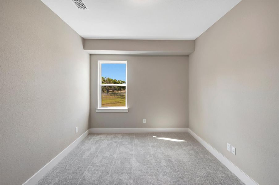 Spacious, unfurnished interior of a new home in Retreat at Oak Park, Houston (Image 21).