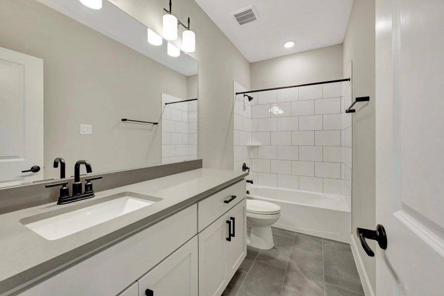 Furnished interior view inside a new home in Riceland - Summit Collection, Mont Belvieu (Image 10).