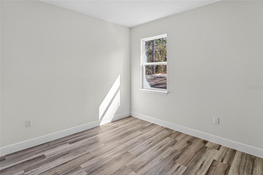 Spacious, unfurnished interior of a new home in , Citrus Springs (Image 19).