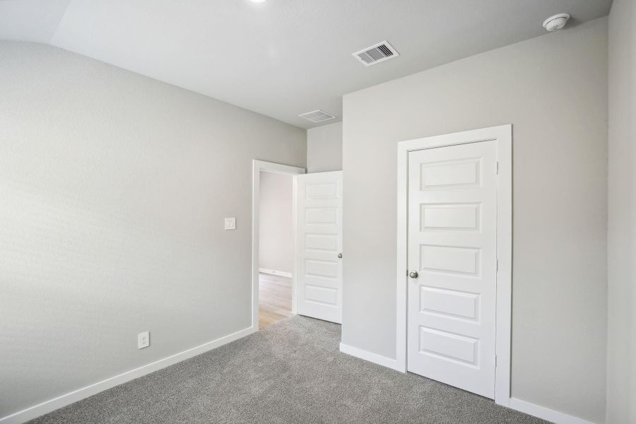 Spacious, unfurnished interior of a new home in Massey Oaks - Premier Series, Pearland (Image 35). Spacious, unfurnished interior of a new home in Massey Oaks - Premier Series, Pearland (Image 35).