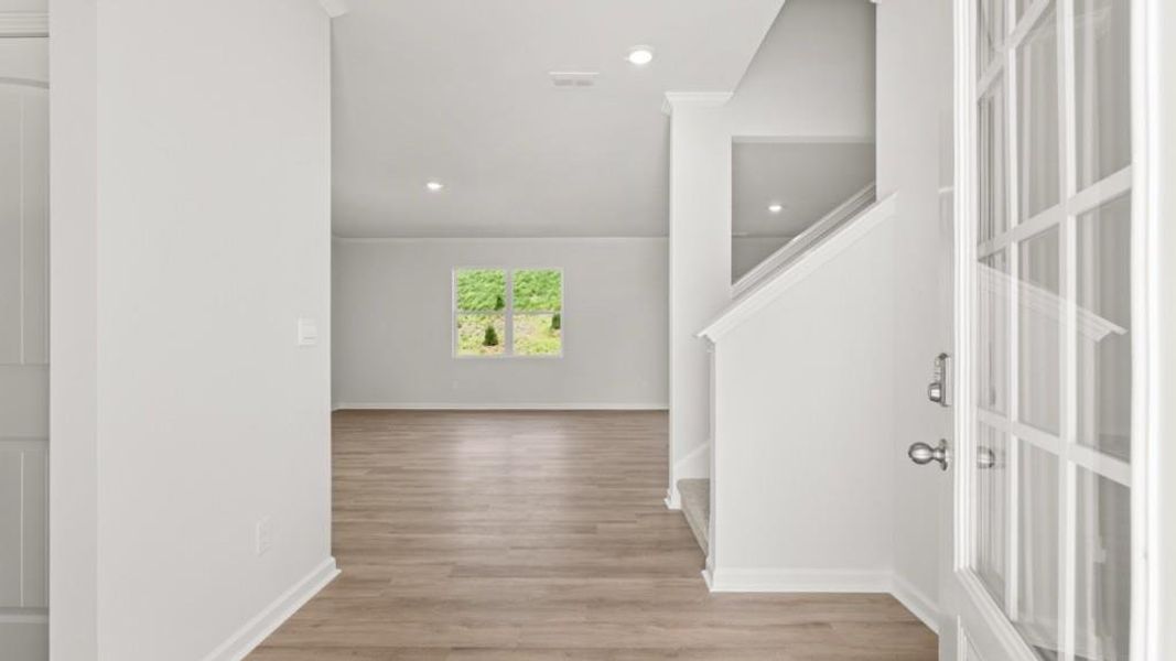 Spacious, unfurnished interior of a new home in Sheffield Highlands, Dallas (Image 19).