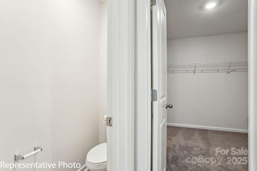 Spacious, unfurnished interior of a new home in Sonoma Hills, Charlotte (Image 23).