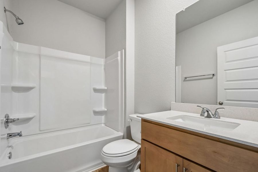 Furnished interior view inside a new home in Harvest Ridge, Elgin (Image 10). Furnished interior view inside a new home in Harvest Ridge, Elgin (Image 10).