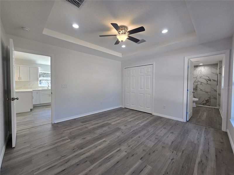 Spacious, unfurnished interior of a new home in , Ocklawaha (Image 11).