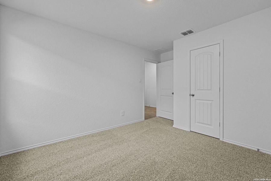 Spacious, unfurnished interior of a new home in Arroyo Ranch, Seguin (Image 19). Spacious, unfurnished interior of a new home in Arroyo Ranch, Seguin (Image 19).