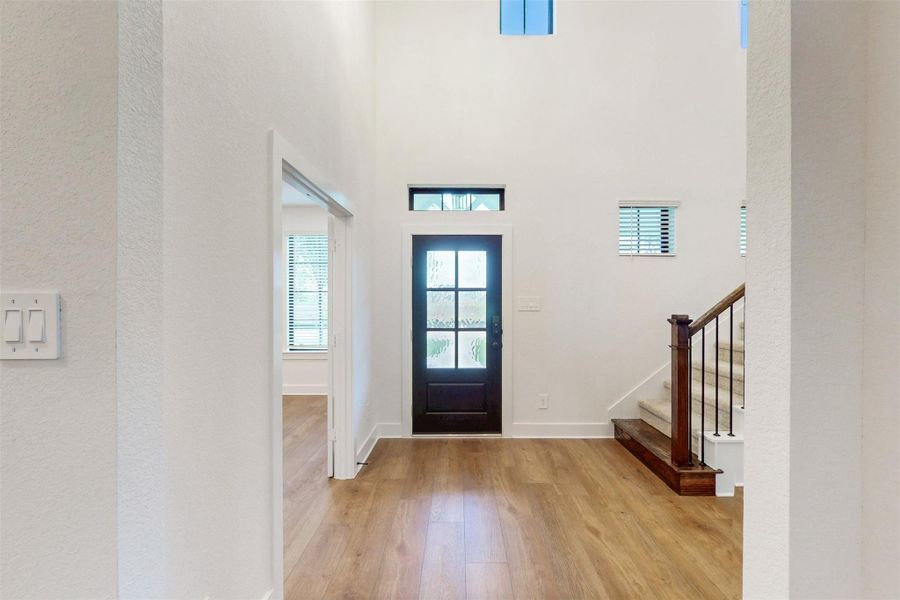 Spacious, unfurnished interior of a new home in Sorella, Tomball (Image 13).