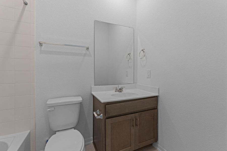 Note: Sample product photo. Actual exterior and interior selections may vary by homesite. Photo may be virtually staged