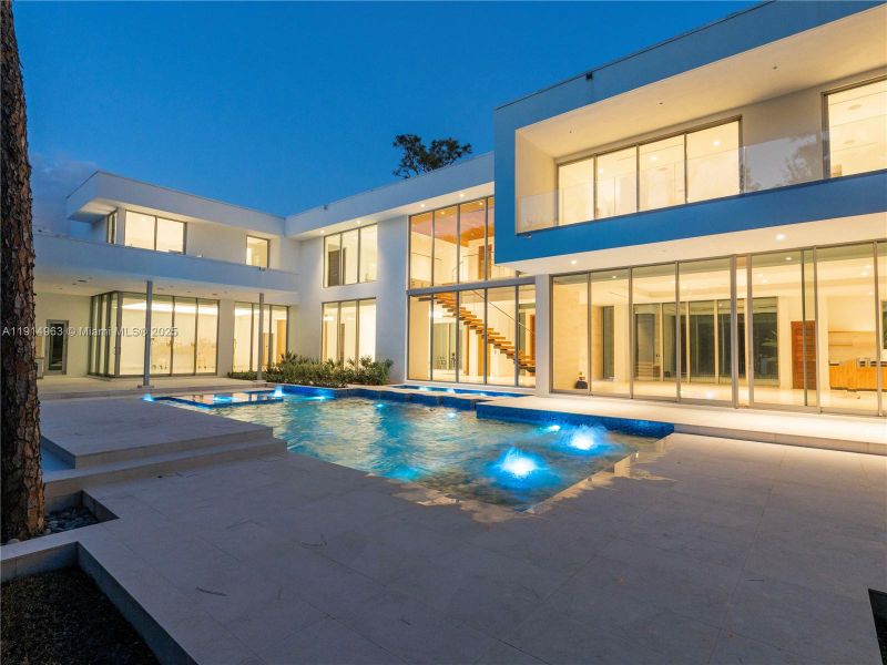 Exterior details and patio area of a home in , Pinecrest (Image 31).