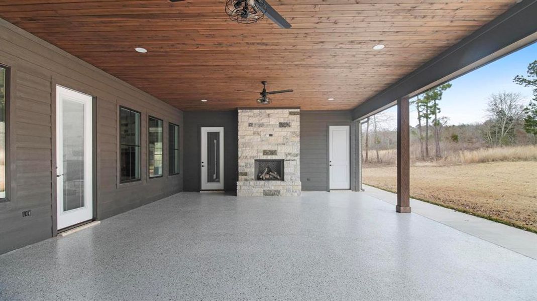 Exterior details and patio area of a home in , Bullard (Image 22).