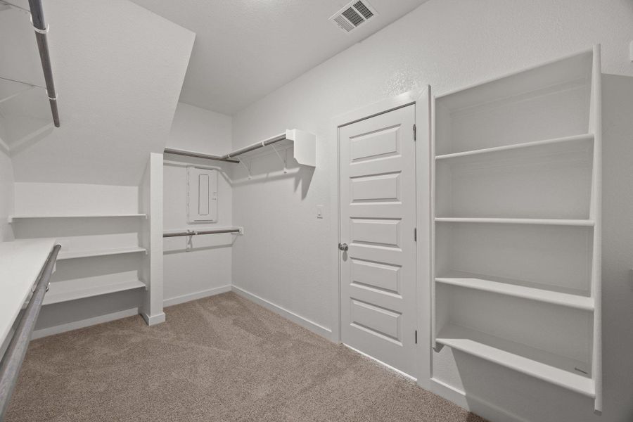 Spacious, unfurnished interior of a new home in Prairie Winds, Hutto (Image 34). Spacious, unfurnished interior of a new home in Prairie Winds, Hutto (Image 34).