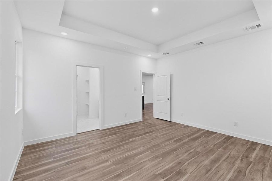 Spacious, unfurnished interior of a new home in , Dallas (Image 16). Spacious, unfurnished interior of a new home in , Dallas (Image 16).