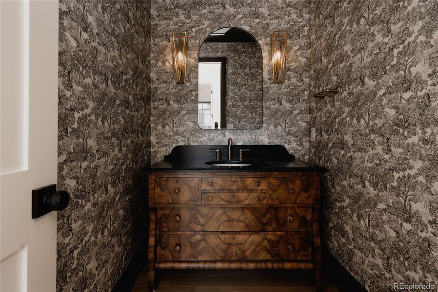 Image 47 of a home in .