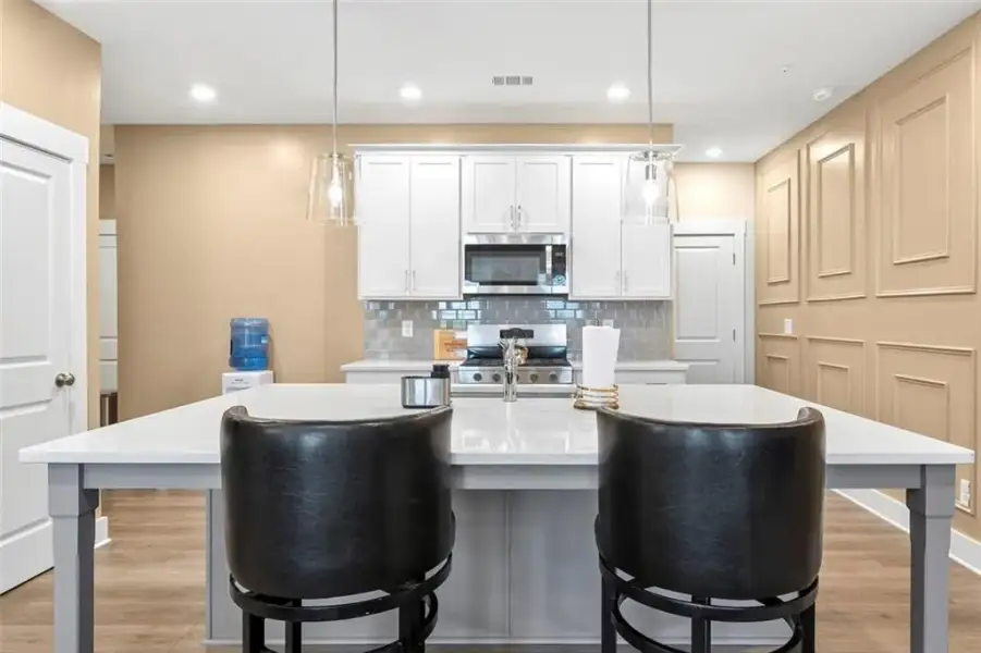 Furnished interior view inside a new home in , Conyers (Image 10).