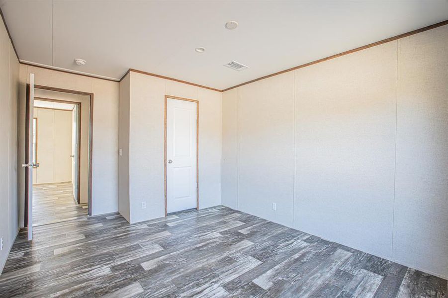 Spacious, unfurnished interior of a new home in , Azle (Image 16).