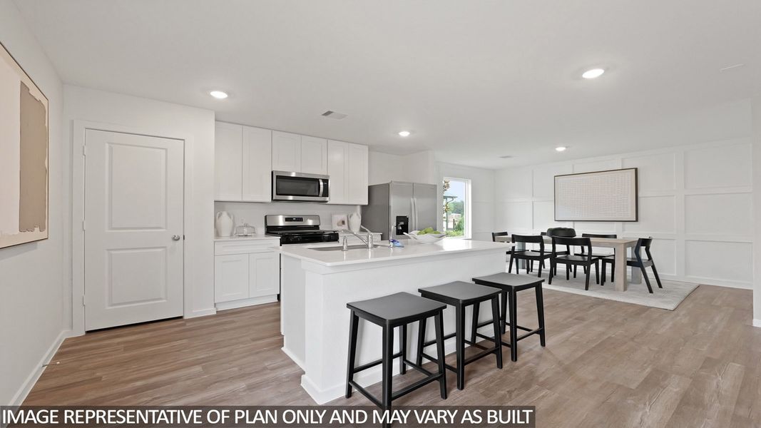 Furnished interior view inside a new home in Silverthorne, Conroe (Image 11).