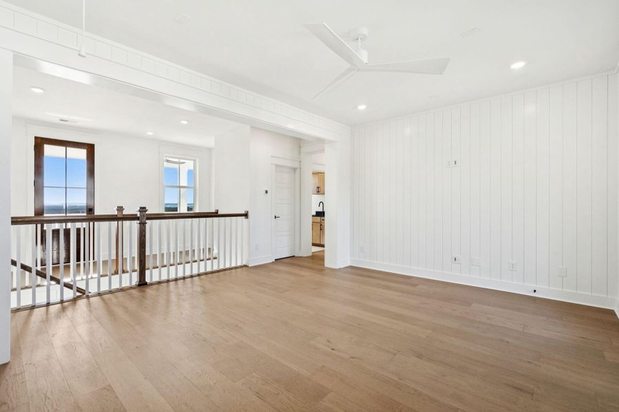 Spacious, unfurnished interior of a new home in Overlook at Copahee Sound, Awendaw (Image 26).