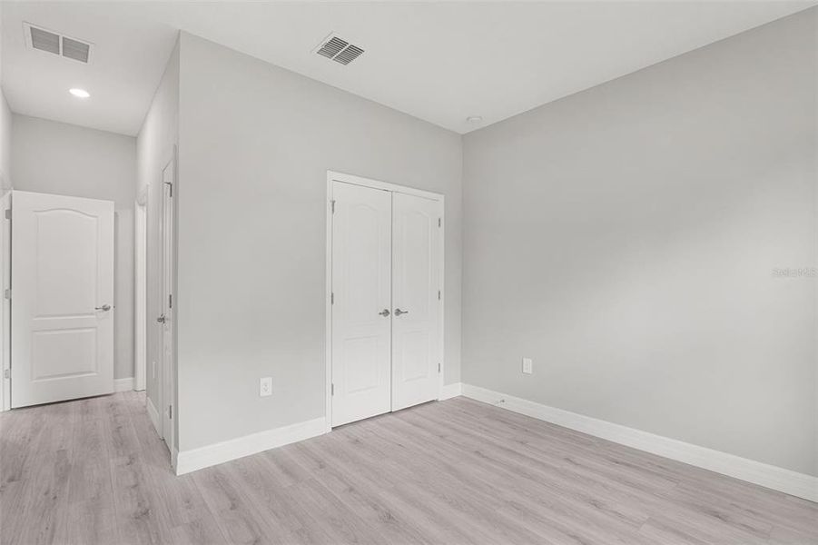 Spacious, unfurnished interior of a new home in , Sebastian (Image 22).