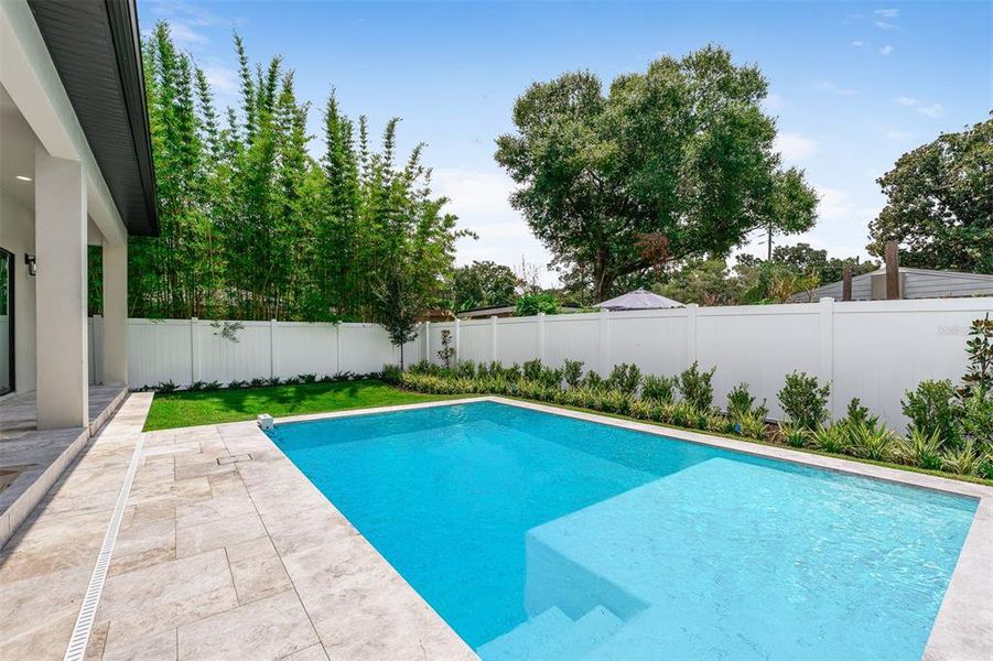 Exterior details and patio area of a home in , Orlando (Image 29).