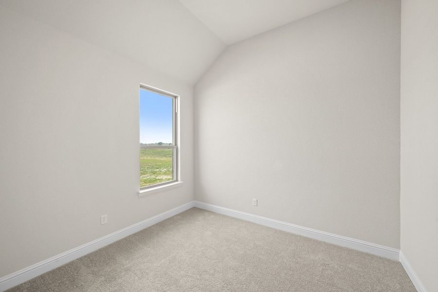 Spacious, unfurnished interior of a new home in Chapel Ridge, Waco (Image 27).