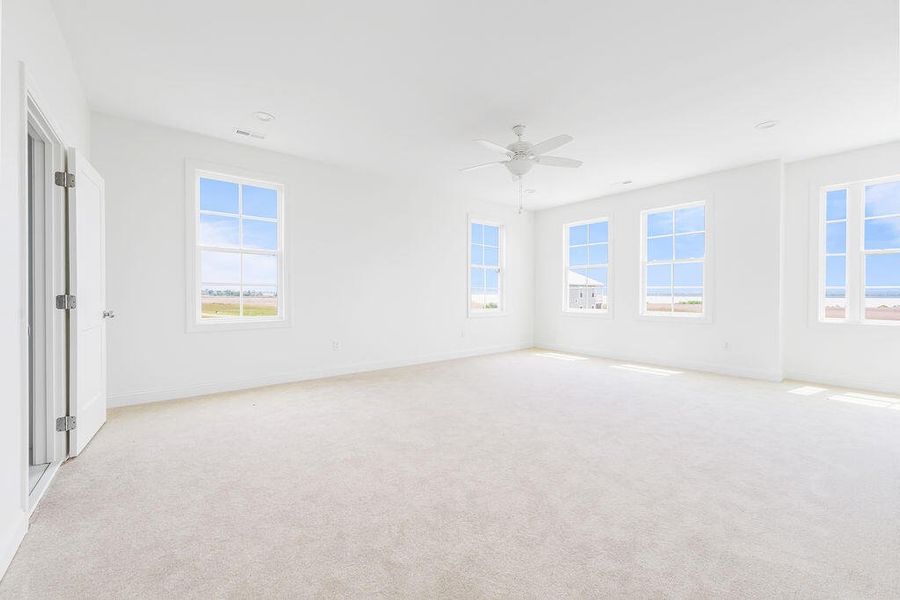 Spacious, unfurnished interior of a new home in , Georgetown (Image 28).