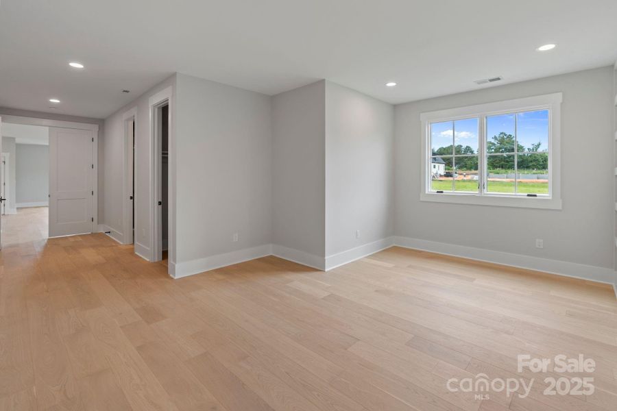 Pictures are from same home plan from builder in another neighborhood. Pictures to be updated November 2025 of current build. Pictures are from same home plan from builder in another neighborhood. Pictures to be updated November 2025 of current build.