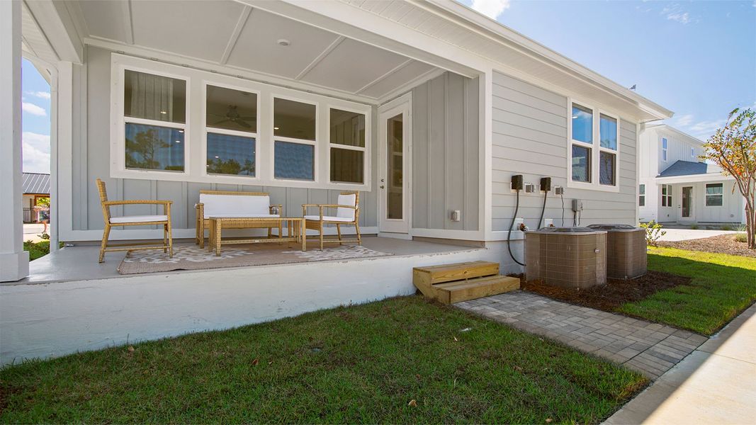 Representative exterior details of a home built from the Brayden by D.R. Horton in Parkside, Santa Rosa Beach (Image 21).