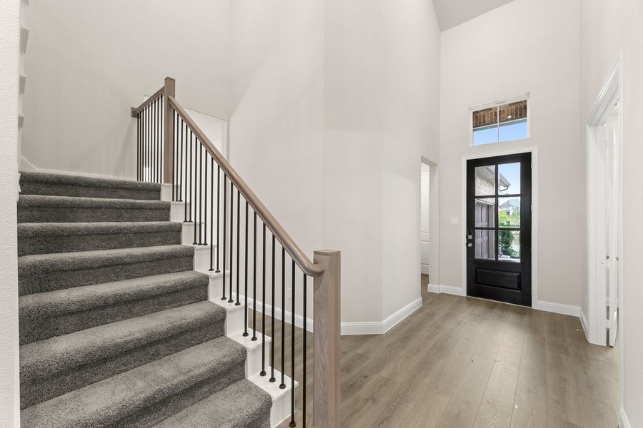 Spacious, unfurnished interior of a new home in Nelson Lake Estates, Rockwall (Image 28).