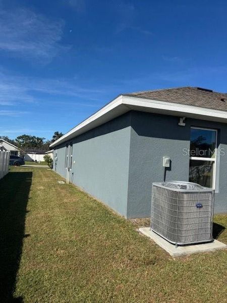 Exterior details and patio area of a home in Knights Landing, Lakeland (Image 3).