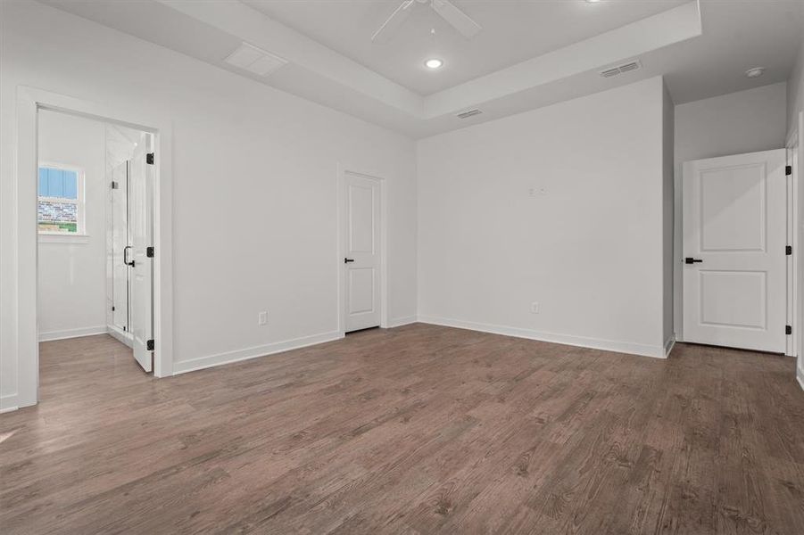 Spacious, unfurnished interior of a new home in , Hideaway (Image 21).