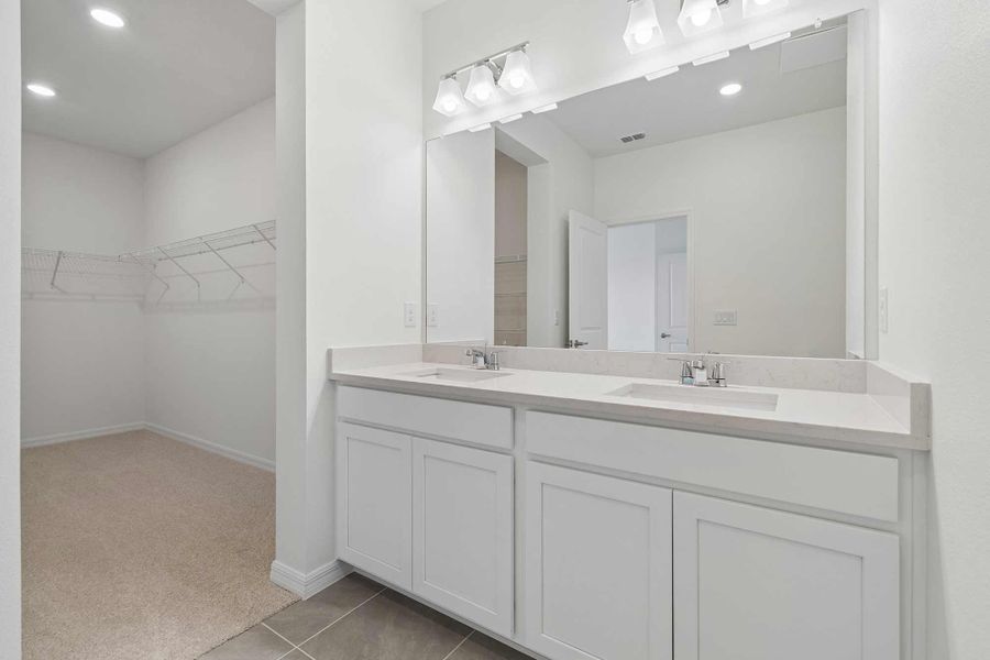 The Cowden - Owner's Bath