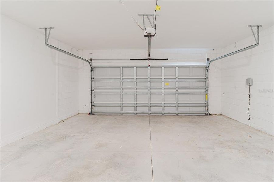 Spacious, unfurnished interior of a new home in Peace Creek Reserve, Winter Haven (Image 17). Spacious, unfurnished interior of a new home in Peace Creek Reserve, Winter Haven (Image 17).