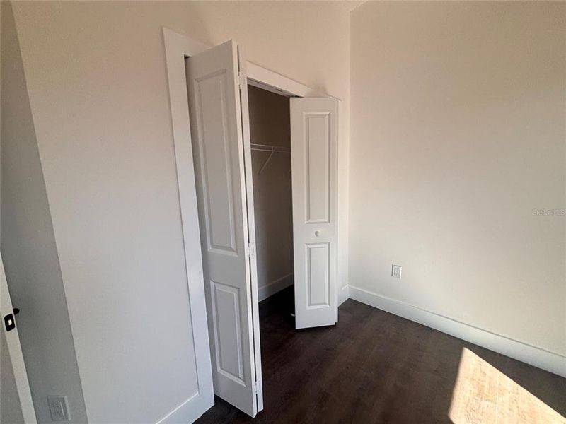 Spacious, unfurnished interior of a new home in , Port Charlotte (Image 7).