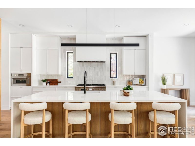 Kitchen island details