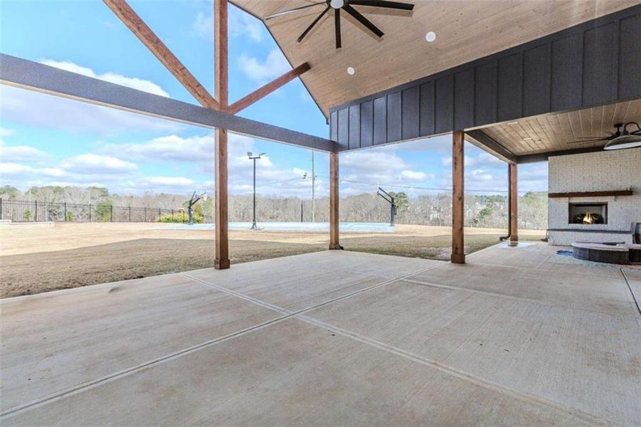 Image 62 of a home in .