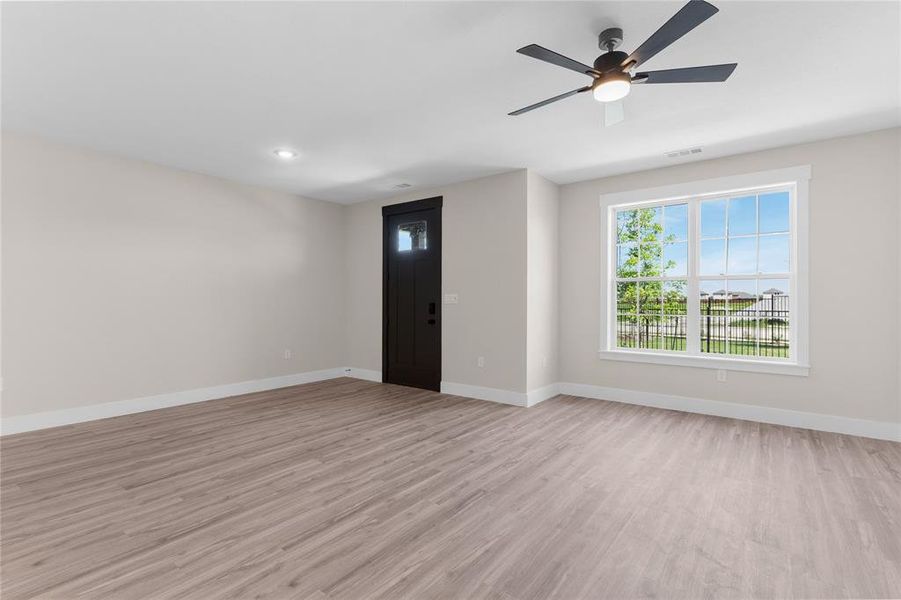 Spacious, unfurnished interior of a new home in , Princeton (Image 14).