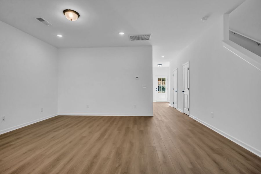 Spacious, unfurnished interior of a new home in Ironhorse, Dickson (Image 33).
