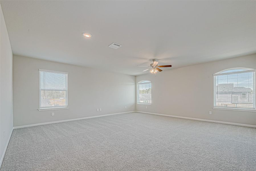 Spacious, unfurnished interior of a new home in Mill Creek Trails, Magnolia (Image 30).