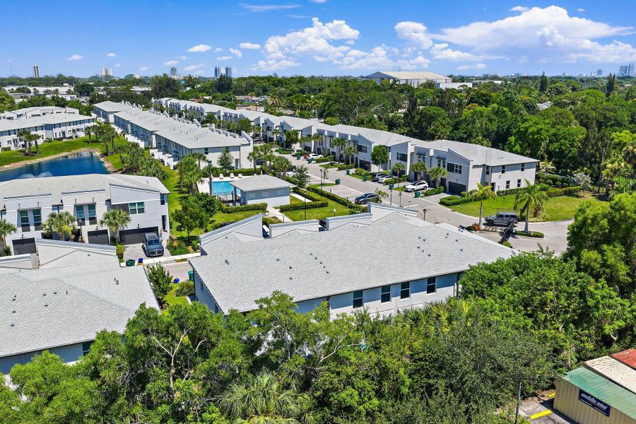 Image 40 of a home in Enclave at Mangonia Park.