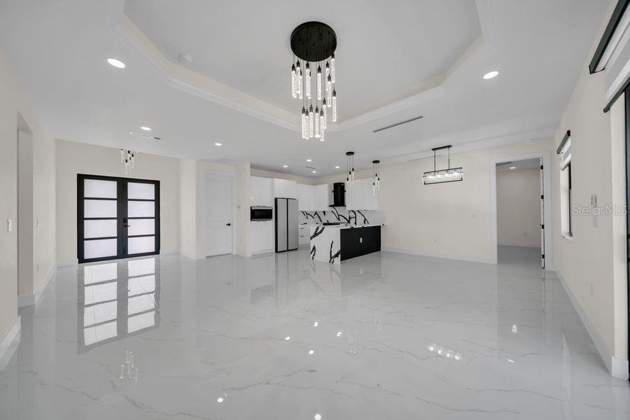 Spacious, unfurnished interior of a new home in , Lehigh Acres (Image 14).