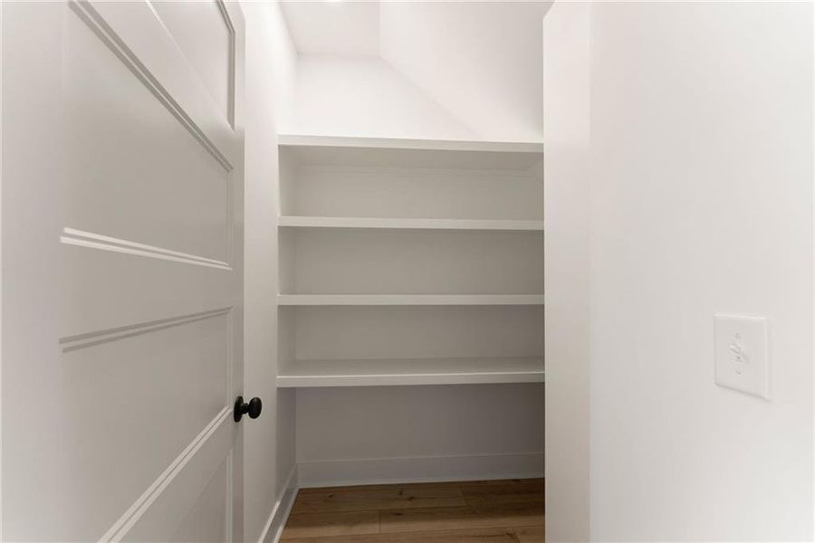 Spacious, unfurnished interior of a new home in , Gainesville (Image 27).