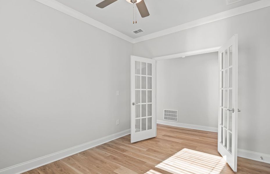 Spacious, unfurnished interior of a new home in Overland, Locust Grove (Image 26).