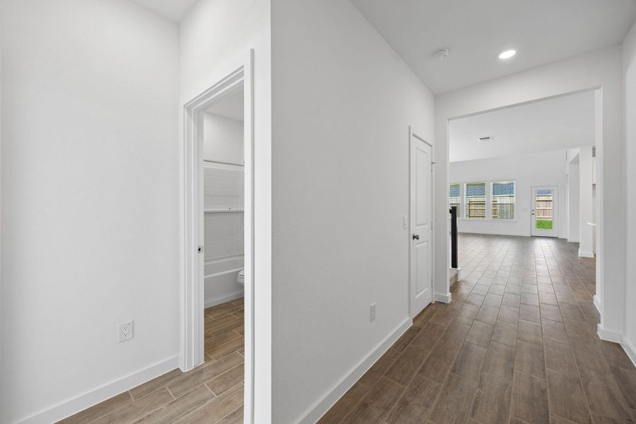 Spacious, unfurnished interior of a new home in Windcress, Cove (Image 19).