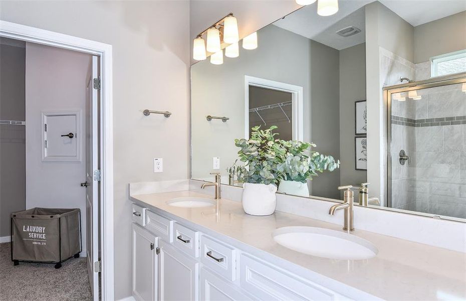 Furnished interior view inside a new home in Del Webb Minneola, Minneola (Image 9).
