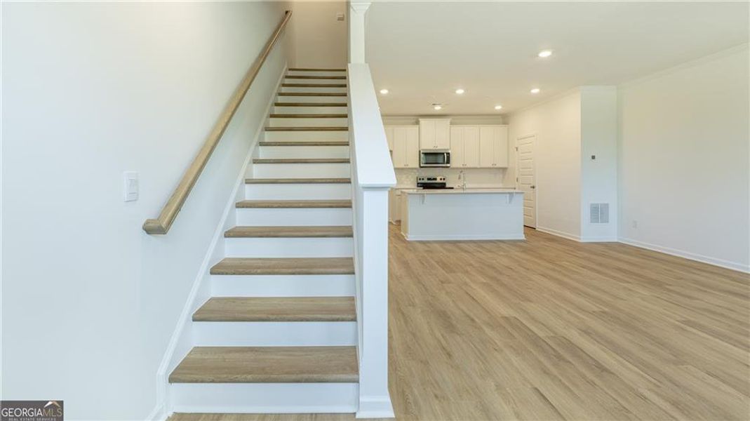 Spacious, unfurnished interior of a new home in Benteen Reserve, Atlanta (Image 24).