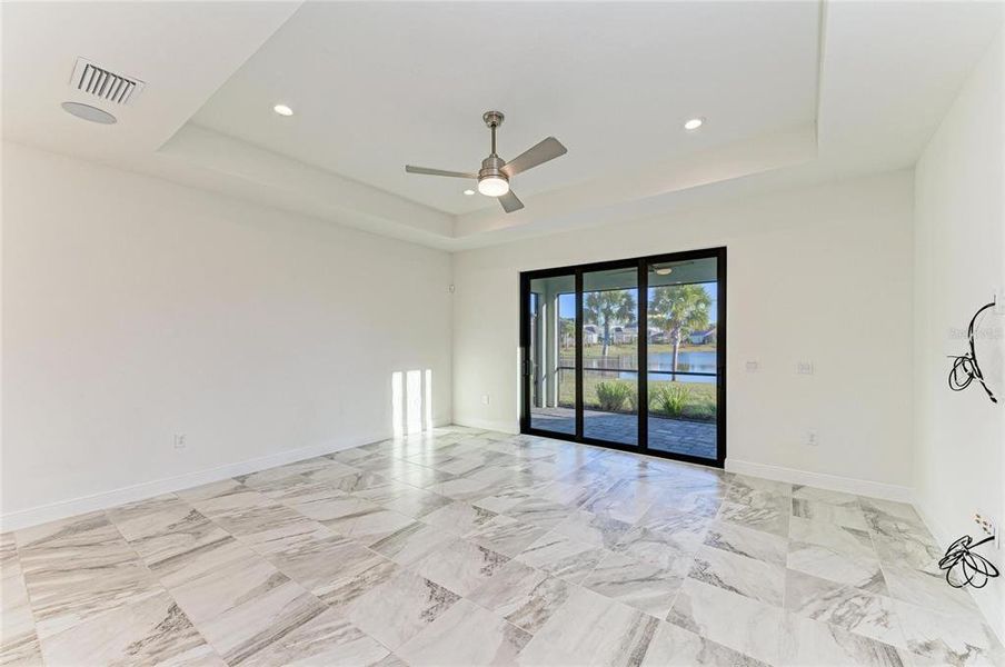 Spacious, unfurnished interior of a new home in , Sarasota (Image 32).