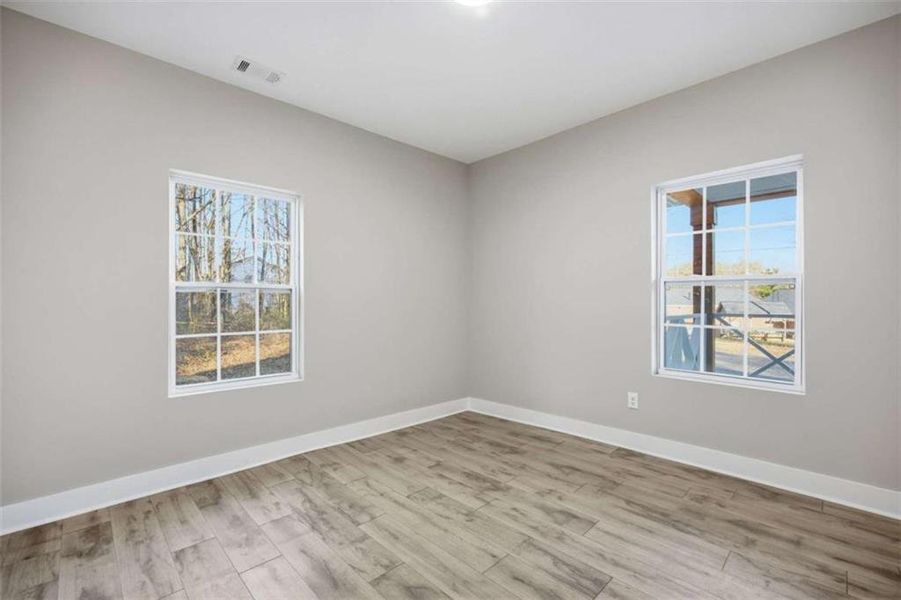 Spacious, unfurnished interior of a new home in , Temple (Image 22).
