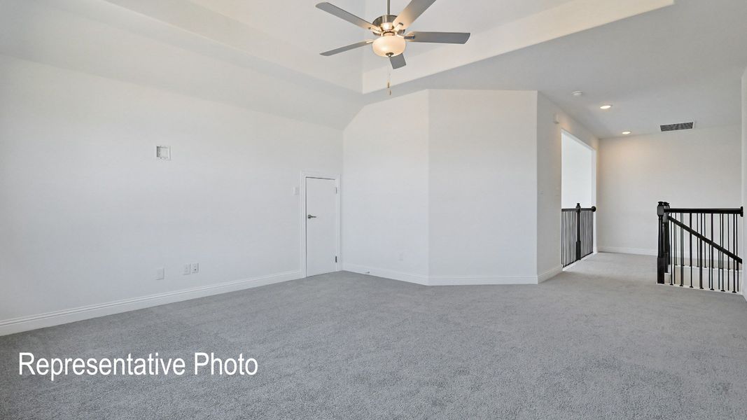 Furnished interior view inside a new home in Ridge Crossing, Waxahachie (Image 16).