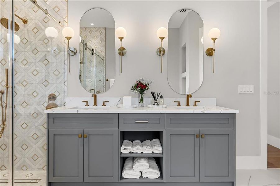 Furnished interior view inside a new home in , Orlando (Image 28).