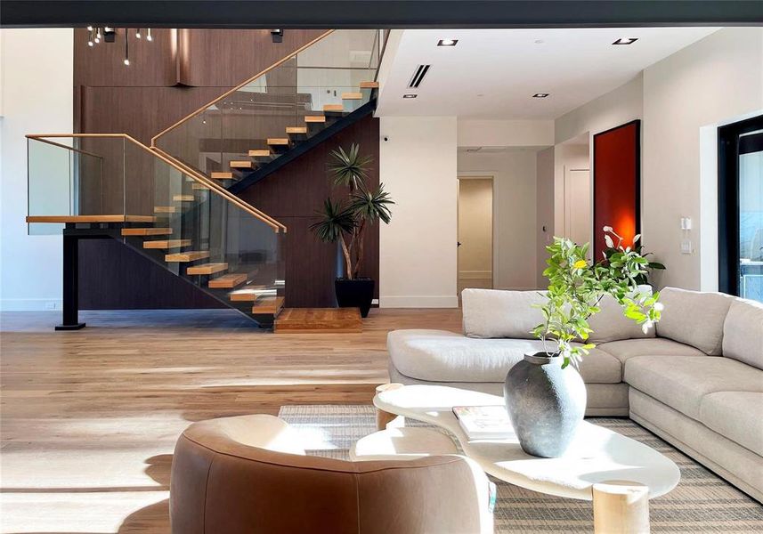 Community amenities in , Dallas (Image 30). Community amenities in , Dallas (Image 30).