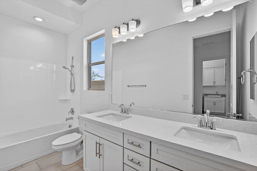 Furnished interior view inside a new home in Stonehaven, Glendale (Image 20).